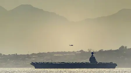 "الحرس الثوري" يجري تدريبات عسكرية على السواحل الجنوبية