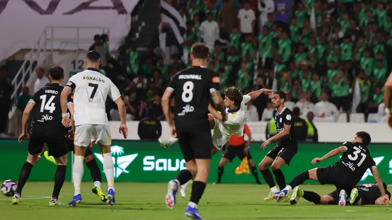 رونالدو وفيليكس يشعلان سباق ترتيب هدافي الدوري السعودي