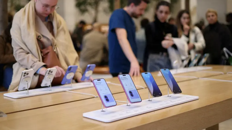 آبل تختبر iOS 26.4 بتحديثات موسعة.. إليكم التفاصيل