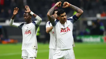 related_news_inside_blogsروميرو يثير الجدل.. ريال مدريد وبرشلونة ينتظرون موقف قائد توتنهام