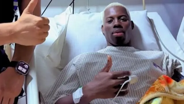 طبيعة إصابة ستيفان عزيز كي ومدة غيابه عن الوداد.. حالة اللاعب مستقرة