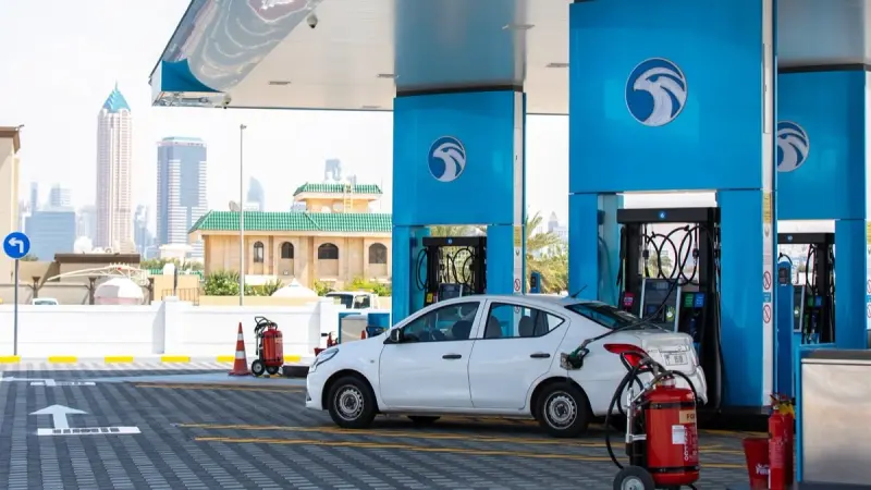 إليك أسعار الوقود لشهر يونيو 2025 في الإمارات.. استقرار نسبي