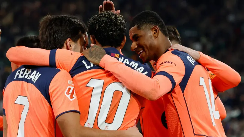 معلق مباراة برشلونة وفياريال اليوم.. صوت مميز