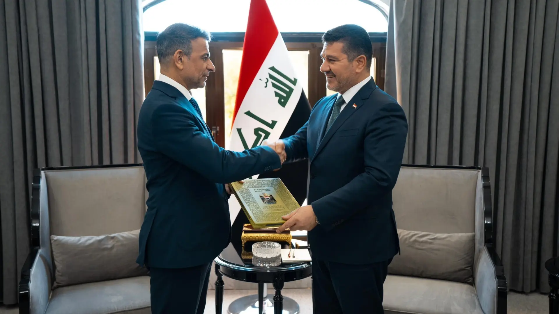 رئيس الوزراء العراقي يكلف رشاد خلف مديرًا لمكتبه (إكس) رئيس الوزراء العراقي يكلف رشاد خلف مديرًا لمكتبه (إكس)