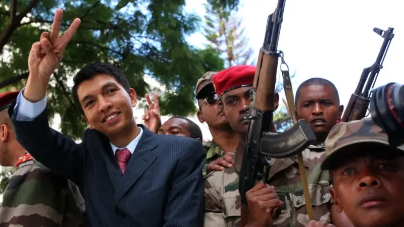 الجيش يتولى الحكم بدلا من أندريه راجولينا رئيس مدغشقر