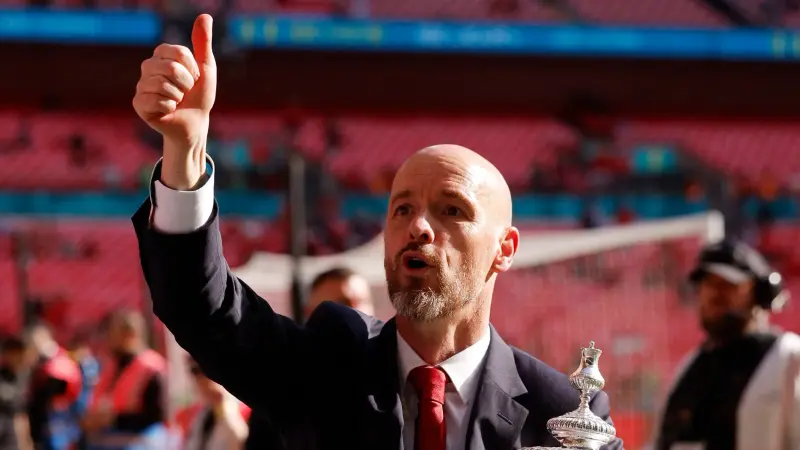 مانشستر يونايتد يقرّر بقاء تين هاغ في منصبه