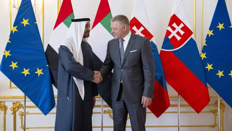 زيارة عمل.. رئيس الإمارات يبحث في سلوفاكيا علاقات التعاون والتطورات الإقليمية