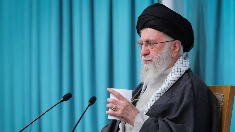 قبل لقاء ترامب وبوتين.. رسالة إيرانية "سرية" إلى روسيا