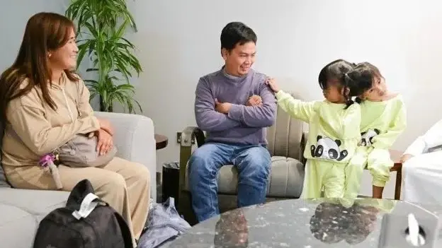 التوأم السيامي الفلبيني في السعودية.. هل تنجح المملكة في فصل الثنائي وإنقاذ حياتهما؟