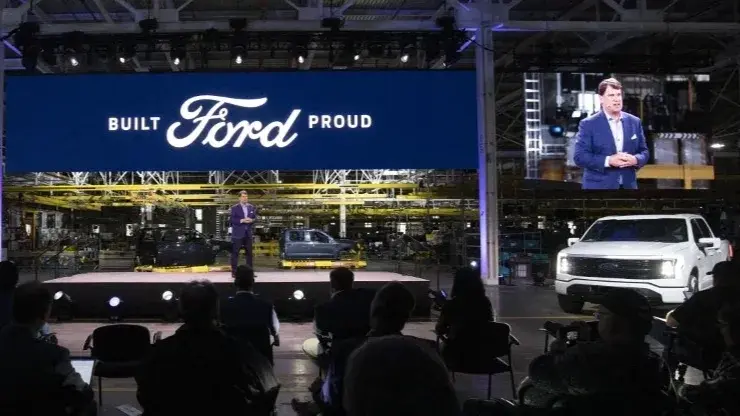 فورد تستدعي عشرات آلاف السيارات بسبب خلل