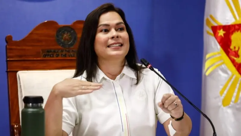 نائبة رئيس الفلبين تهدد بقطع رأس الرئيس الحالي