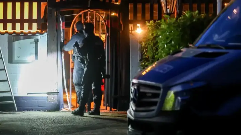 أكبر عملية مداهمة..من هم ملائكة الجحيم الذين شغلوا الشارع في ألمانيا؟