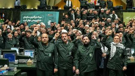 related_news_inside_blogsرغم الحصار.. هكذا يعزز "الحرس الثوري" الإيراني نفوذه الاقتصادي