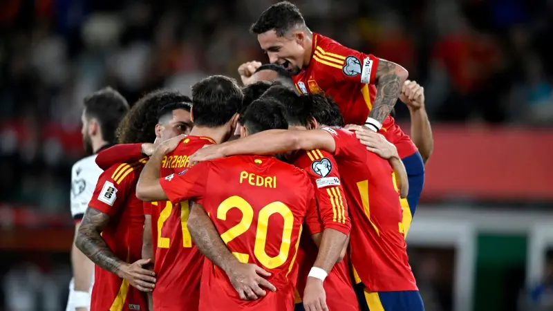 تصنيف "فيفا" للمنتخبات.. إسبانيا تحافظ على الصدارة وتراجع فرنسا