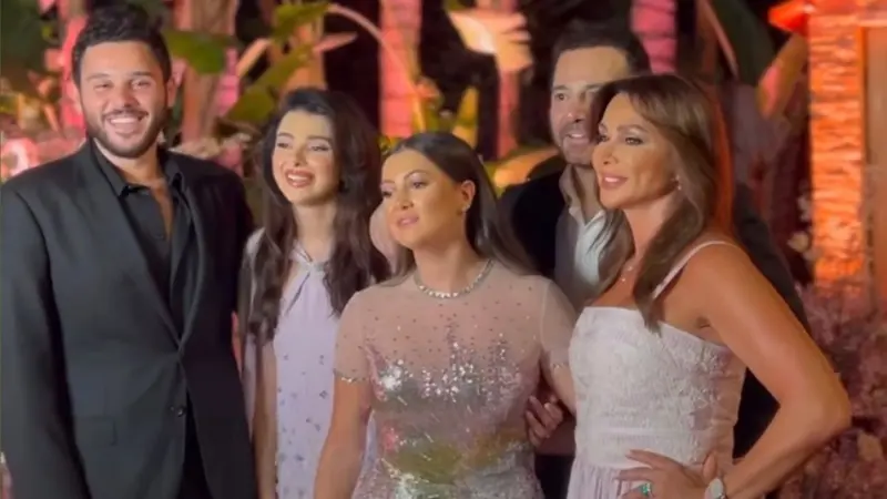 فيديو وصور - دانا عاصي الحلاني تحتفل بخطوبتها برفقة أسرتها