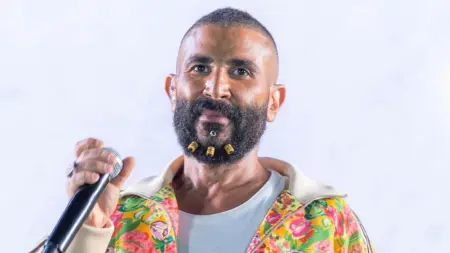 related_news_inside_blogsبين الإشادة والانتقاد.. أحمد سعد يثير الجدل بإطلالة مختلفة في حفله الأخير
