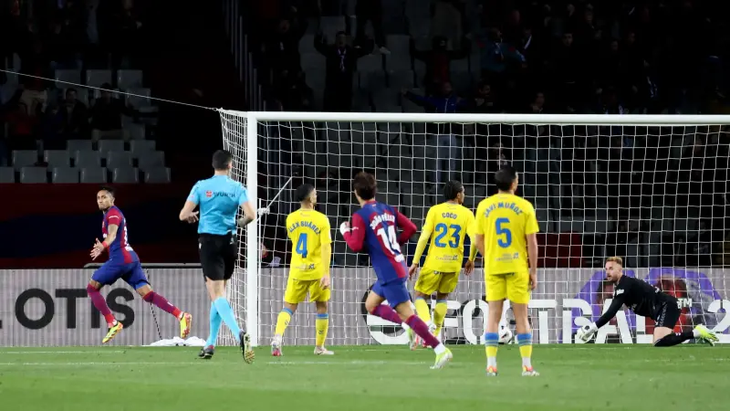 القنوات الناقلة لمباراة برشلونة اليوم ضد لاس بالماس في الدوري الإسباني مع الموعد