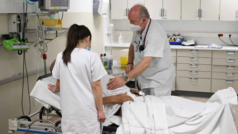 فيديو - أكثر من 10 ملايين بريطاني انتظروا شهرا لمراجعة طبيب عام