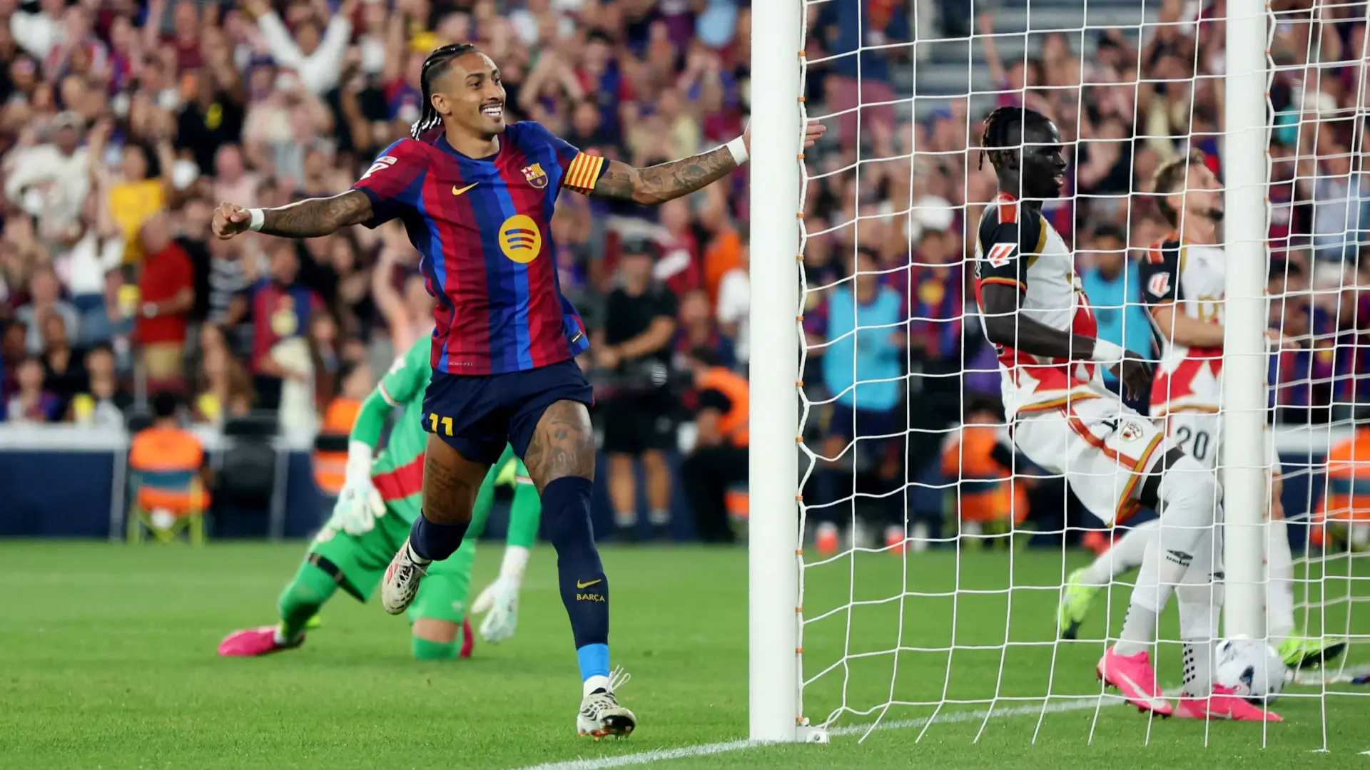 برشلونة يفوز على رايو فايكانو في الليغا (رويترز) برشلونة يفوز على رايو فايكانو في الليغا (رويترز)