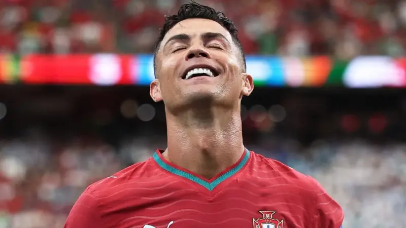 أزمة معسكر البرتغال - هجوم حاد على كريستيانو رونالدو من الإعلام المحلي