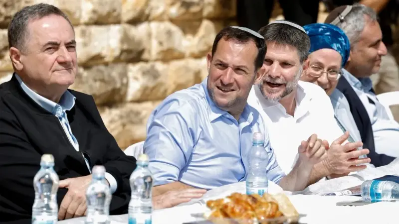 كاتس: سننزع سلاح "حزب الله" بالوسائل العسكرية والدبلوماسية