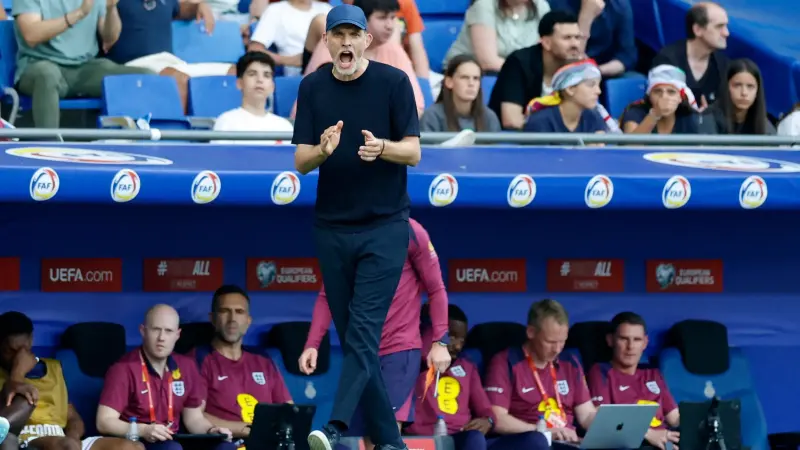 توخيل يعيد "الكرات الطويلة" و"رميات التماس" إلى تكتيكات إنجلترا