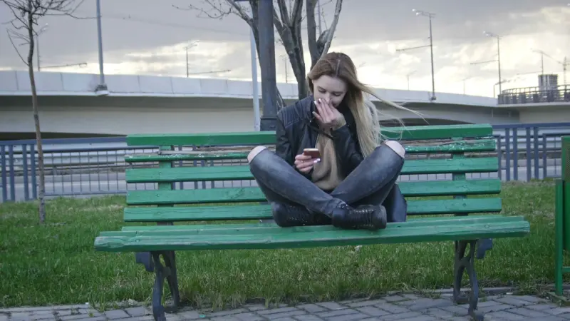 هل تقضي الكثير من الوقت مع روبوتات الدردشة؟ دراسة تحذر