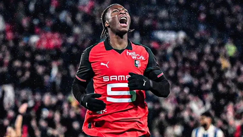 يتنافس عليه الهلال ومانشستر يونايتد.. من هو محمد قادر ميتي؟