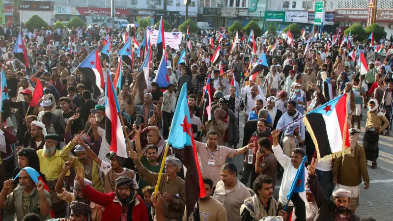 فيديو - تحالف "الحوثيين" و"الإخوان" و"القاعدة".. تهديد خطير يتربص باليمن