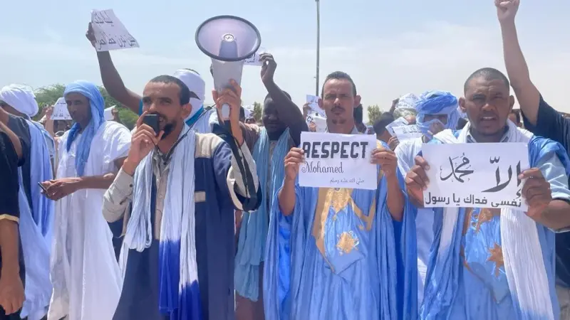 غضب في موريتانيا من طالب أساء للرسول.. ومطالب بمحاسبته