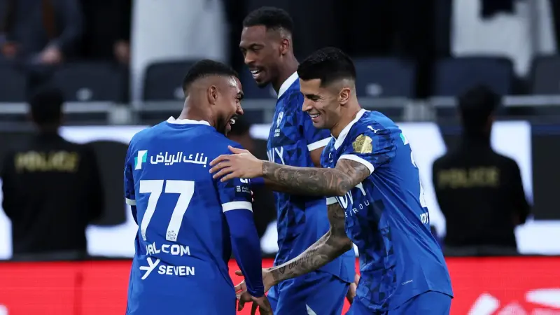 تفاصيل إصابة مالكوم ومحمد كنو.. ضربتان في صفوف الهلال قبل مواجهة السد