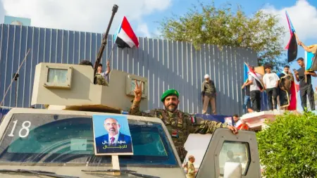 related_news_inside_blogs"الانتقالي الجنوبي": الجماهير أسقطت توجيهات العليمي