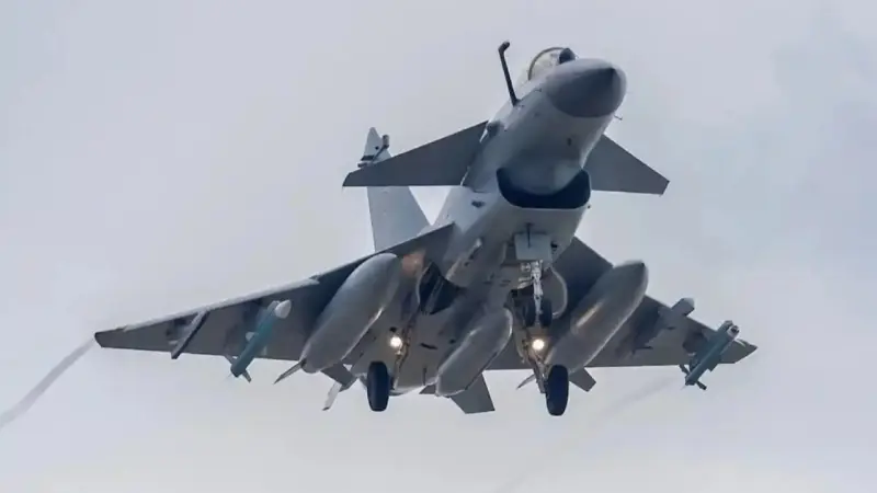 ما هي قدرات الطائرة الصينية j-10c؟