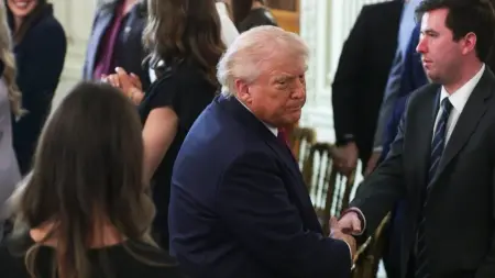 related_news_inside_blogsترامب يربك النظام الإيراني بإستراتيجيته الغامضة.. ما هي؟