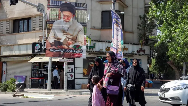 من يحكم إيران بعد مقتل علي خامنئي؟ هذه أبرز الأسماء
