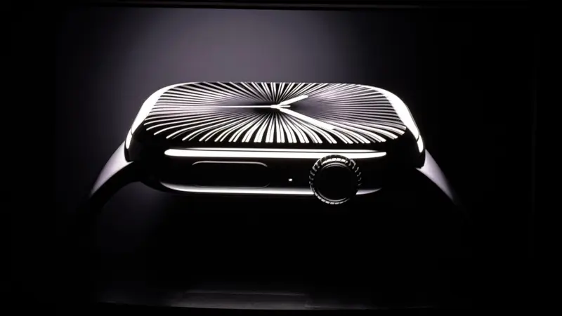 تختلف عن سابقاتها.. ما هي ميزات ساعة "آبل" الجديدة؟