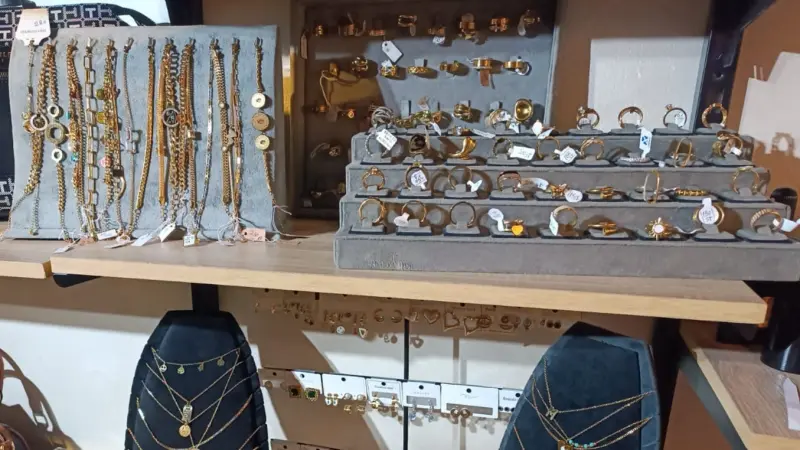 أسعار الذهب في السعودية اليوم الجمعة 16/1/2026.. هبوط عيار 22