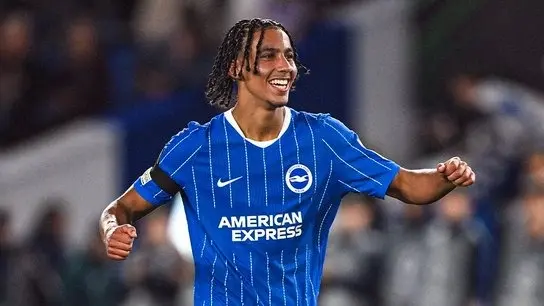دوري المؤتمر الأوروبي.. المصري يونس إبراهيم يصنع في ظهوره الأول مع برايتون