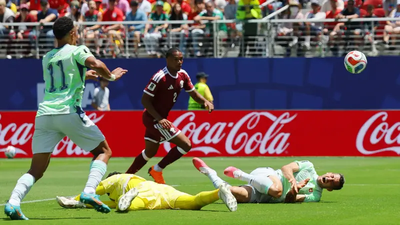 كأس العالم 2026 - لماذا احتُسبت ركلة جزاء سويسرا أمام قطر؟.. "فيفا" يكشف حقيقة وجود تسلل