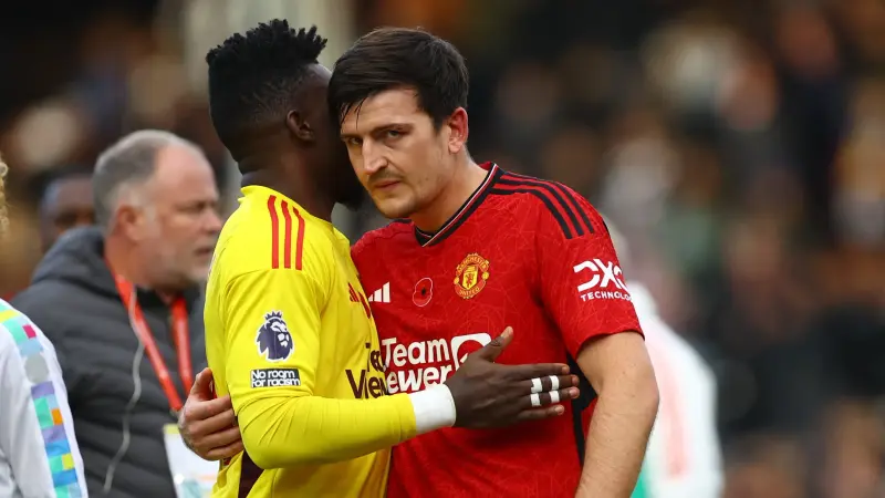 "كان مليئا بالشغف".. تين هاج يشيد بمدافعه ماجواير