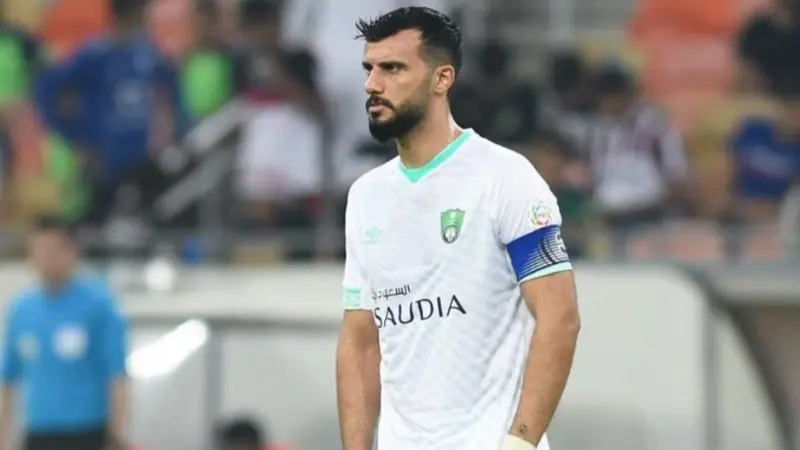 بعد 15 عاما عن رحيله.. الوحدة يعيد عمر السومة إلى الدوري السوري