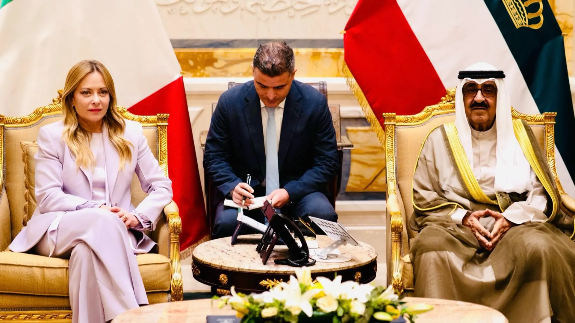 ميلوني: الكويت تتجه لتوسيع سقف أسعار البنزين والديزل (إكس) ميلوني: الكويت تتجه لتوسيع سقف أسعار البنزين والديزل (إكس)