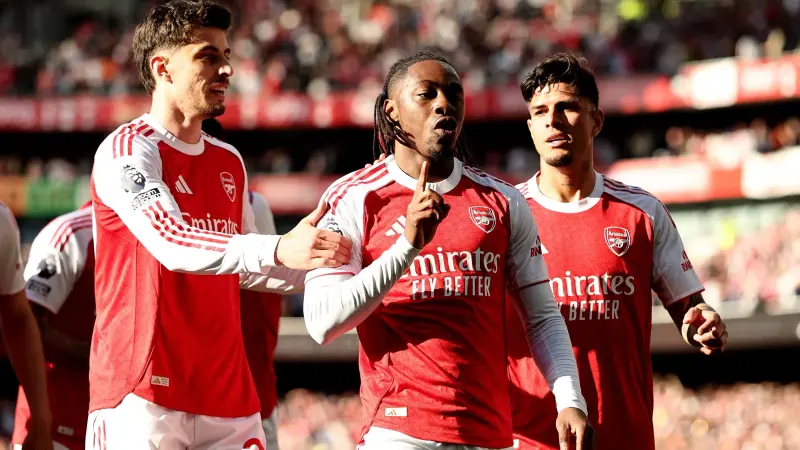 الدوري الإنجليزي - أرسنال يخرج من عنق الزجاجة بفوز صعب على نيوكاسل