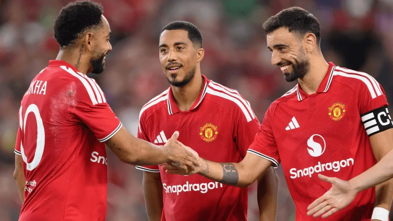(إكس) مانشستر يونايتد يستهل مشواره بالدوري الإنجليزي بمواجهة هال سيتي العائد للأضواء (إكس) مانشستر يونايتد يستهل مشواره بالدوري الإنجليزي بمواجهة هال سيتي العائد للأضواء
