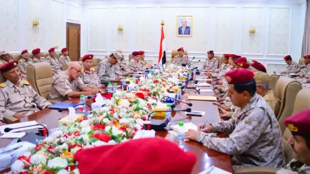 related_news_inside_blogsتوحيد الجهود ضد "الحوثيين".. أهم مخرجات اجتماع عسكري استثنائي في عدن