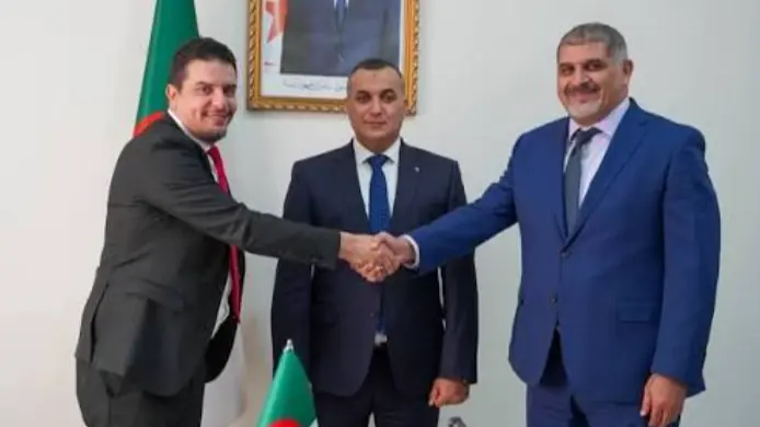 تعيين هشام علالي مديرا عاما للإذاعة الجزائرية الرسمية (إكس) تعيين هشام علالي مديرا عاما للإذاعة الجزائرية الرسمية (إكس)