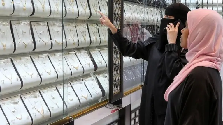 سعر الذهب في الأردن اليوم الاثنين 28/9/2026.. هبوط عيار 21