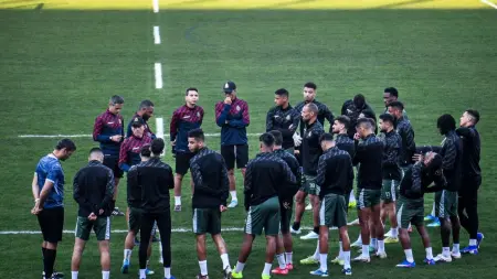 related_news_inside_blogsدوري أبطال إفريقيا - صدام بريتوريا يشعل ذهاب النهائي بين طموح الجيش الملكي وهيمنة صن داونز