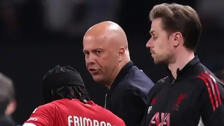 related_news_inside_blogsاعتراف صادم من سلوت بعد خسارة ليفربول أمام باريس سان جيرمان