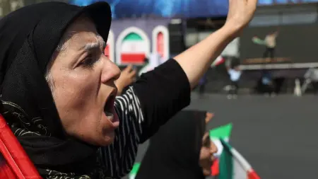 من داخل سجنها.. إيرانية تناشد العالم التدخل قبل فوات الأوان